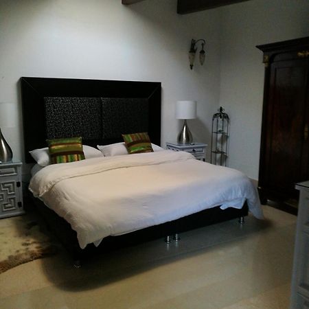 Hotel La Baronesa 테키스키아판 외부 사진